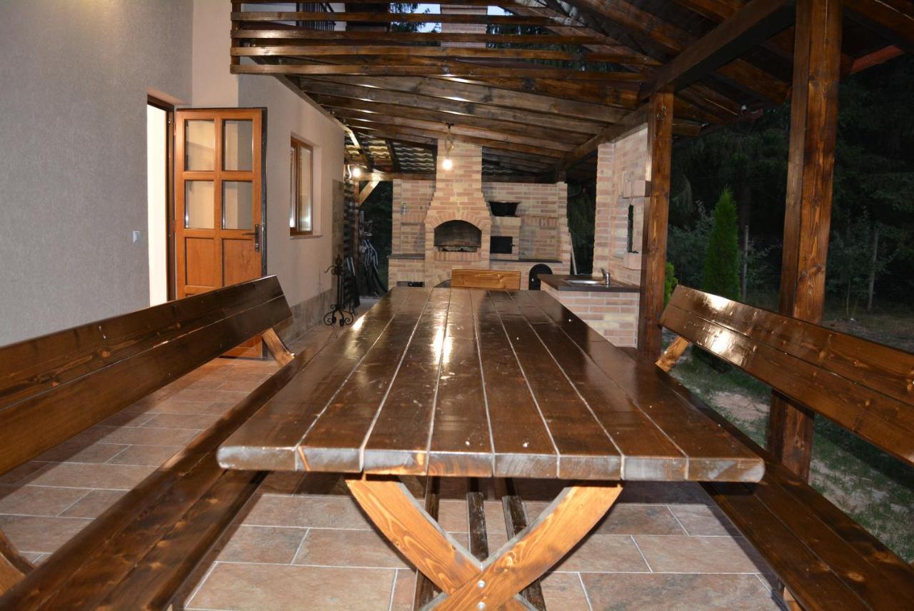 Cabana Din Padure Finis Exterior foto