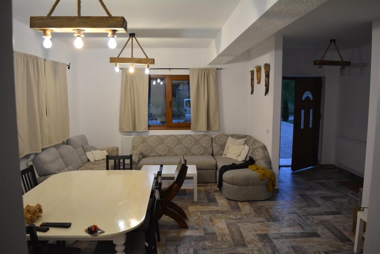 Cabana Din Padure Finis Exterior foto